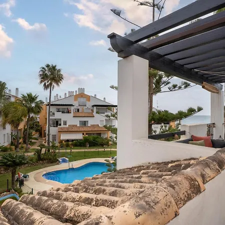 Holiday home Elegant 5-bedroom Apartment- 1 Min Walk To The In Bahia De
